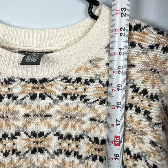 Chelsea & Theodore wool blend size medium cozy sweater - Picture 7 of 7